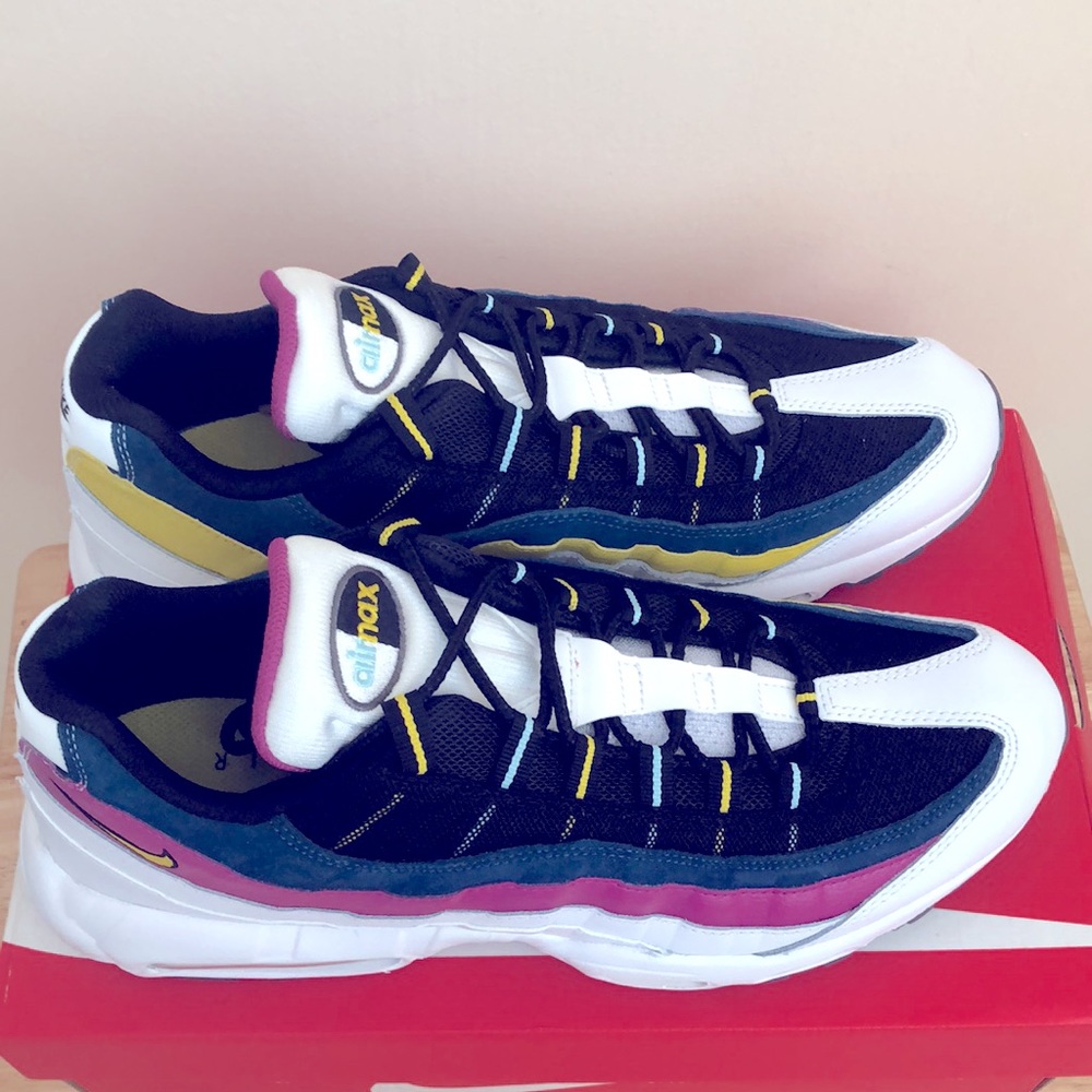 ‘CACTUS FLOWER’ NIKE AIR MAX 95 SNEAKERS - Picture 3 of 9